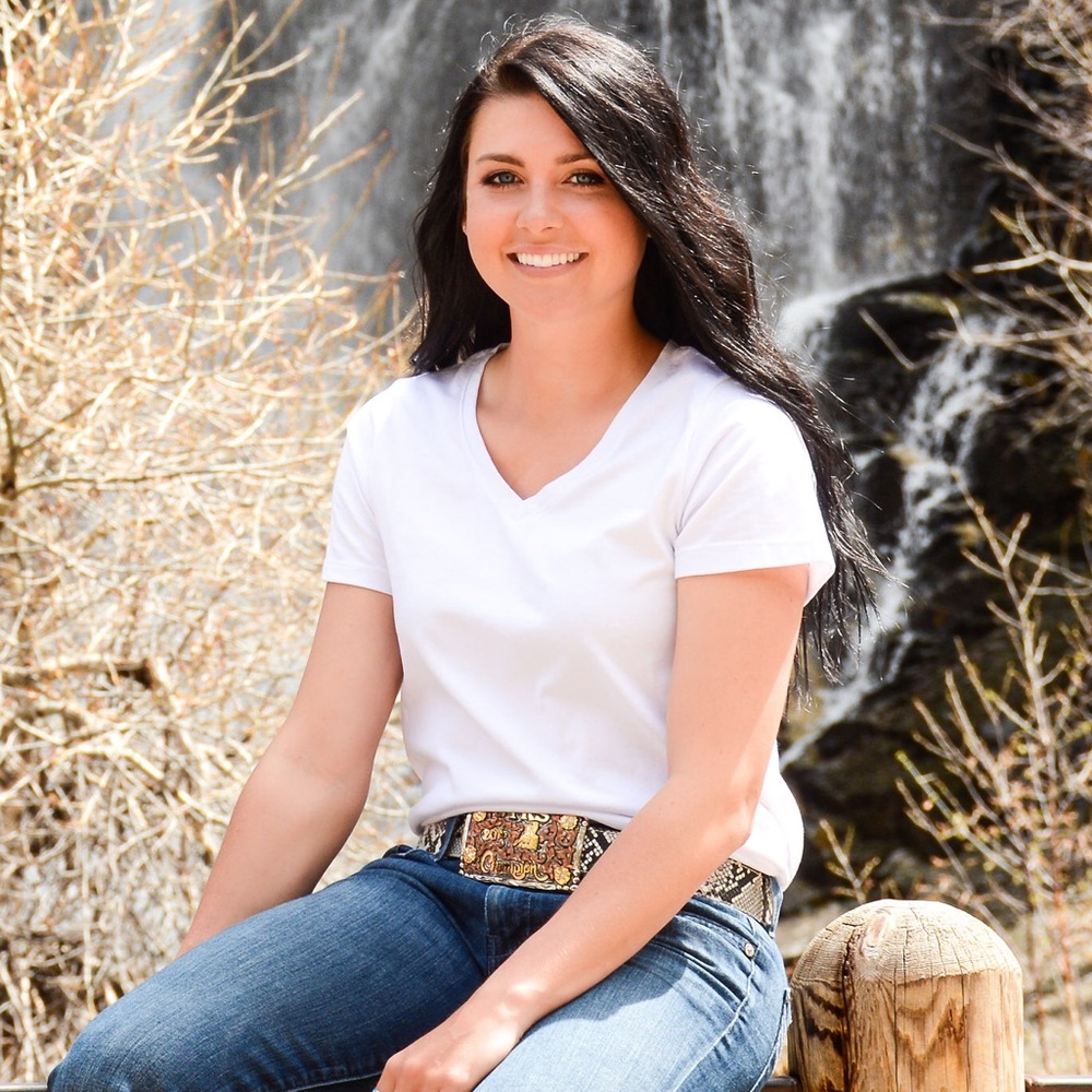 Meet your Posher, Alyssa